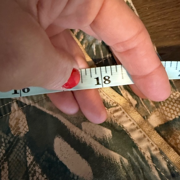 Chico’s cropped palm/safari print pants • Women’s size 14 - Picture 7 of 9